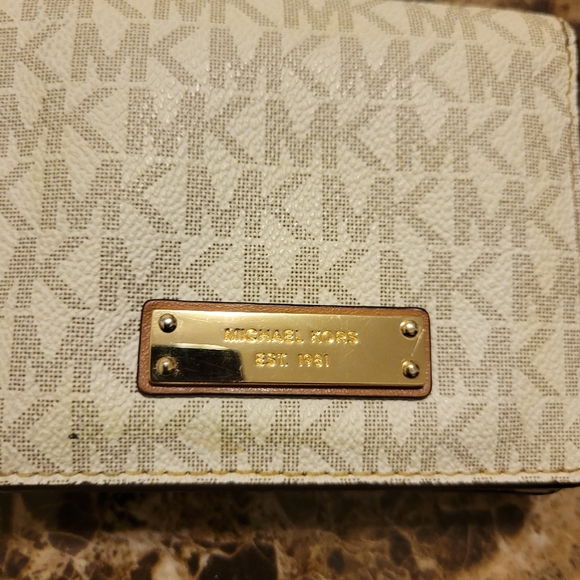 Michael Kors Women's Wallet - Picture 1 of 15